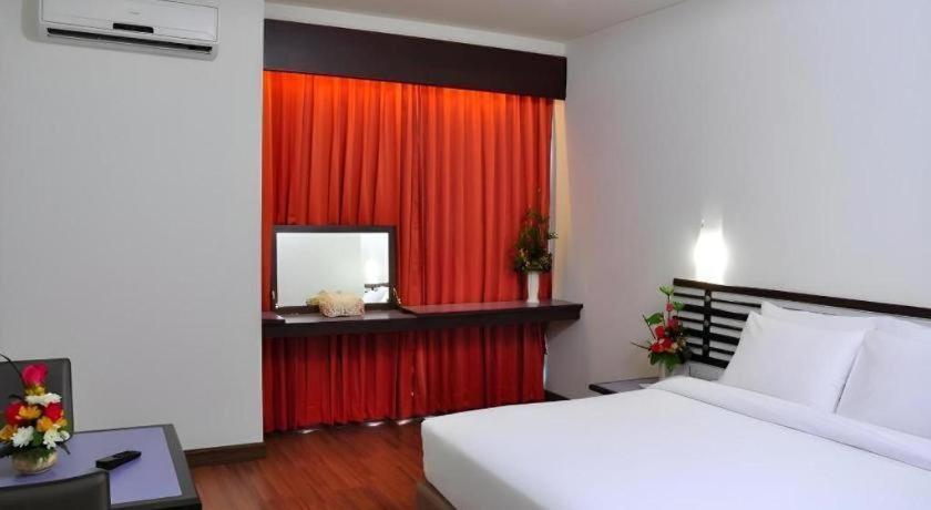 The Color Hotel Hat Yai Exterior foto